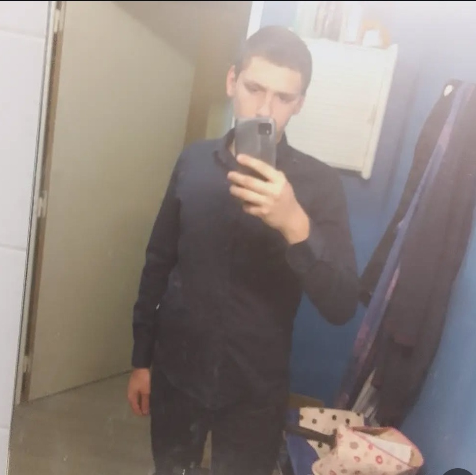 Profilo di Messon, 24 anni, Cerco Trombamico a Favria