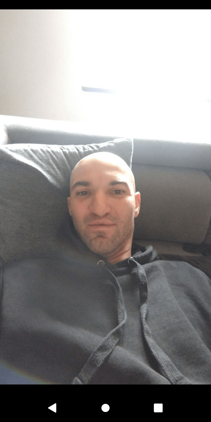 Profilo di Auxane, 38 anni, Cerco Trombamico a Strevi