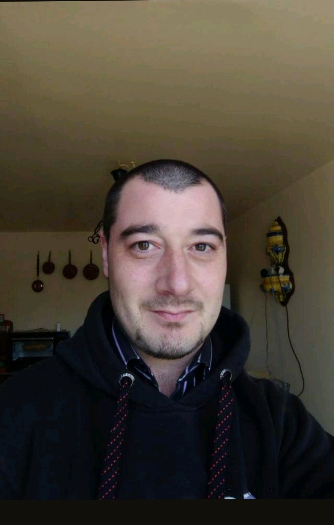 Profilo di Neder, 35 anni, Cerco Trombamico a Bentivoglio