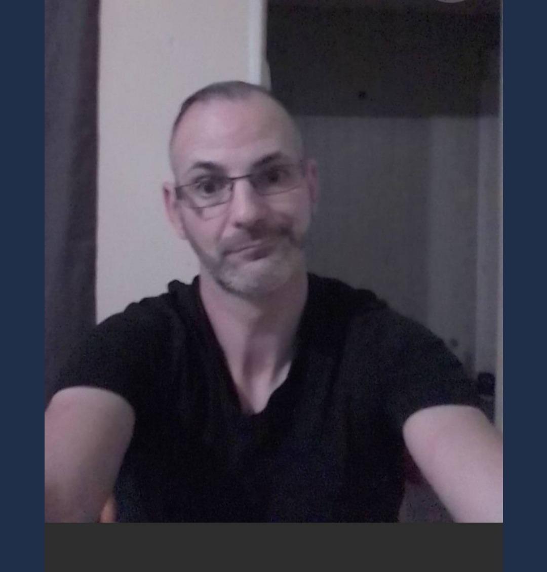 Profilo di Cyriaque, 46 anni, Cerco Trombamico a Siddi
