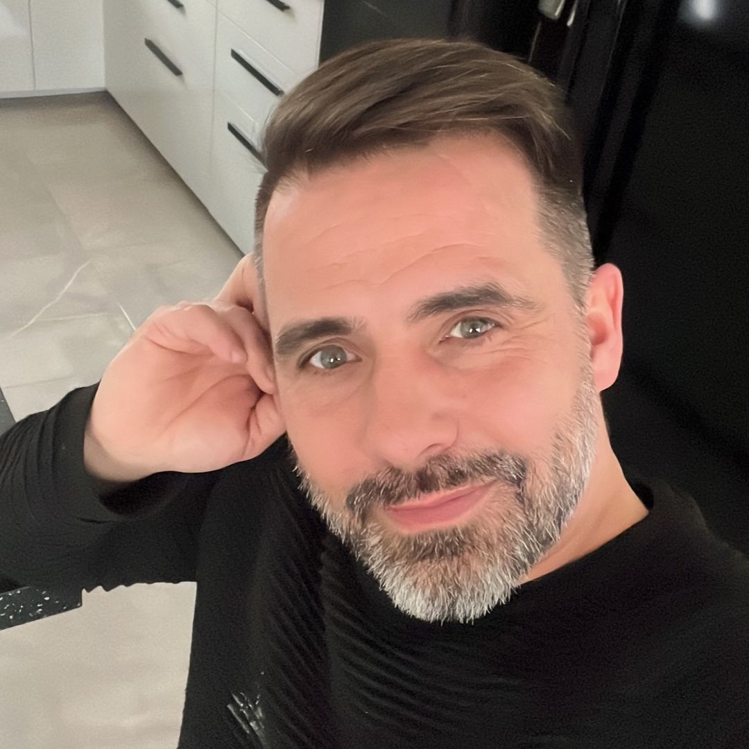 Profilo di Ouisam, 40 anni, Cerco Trombamico a Labro
