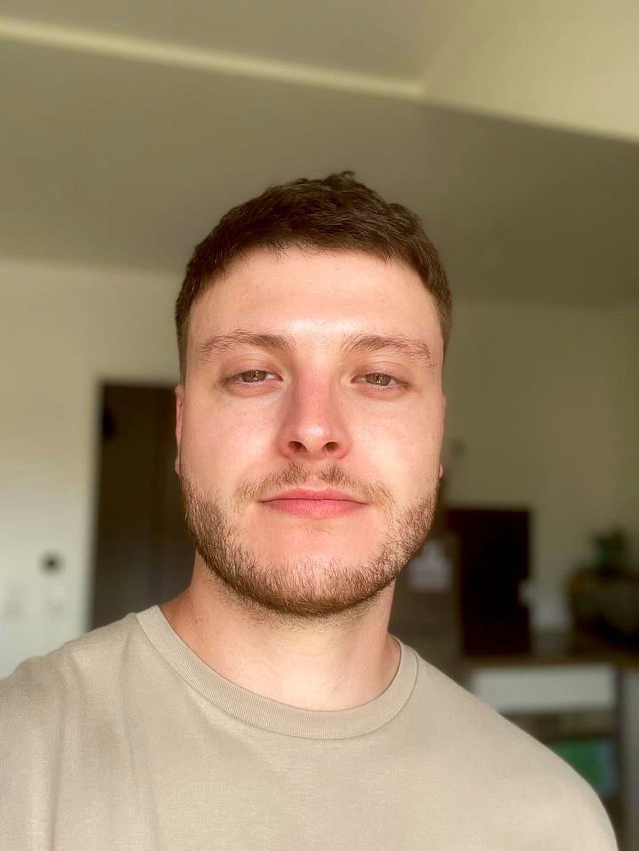 Profilo di Pierre-hugo, 27 anni, Cerco Trombamico a Pizzone
