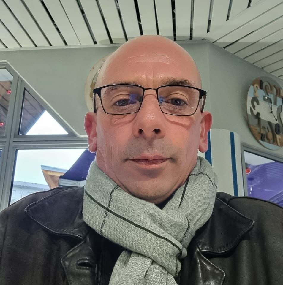 Profilo di Latif, 48 anni, Cerco Trombamico a Fossò