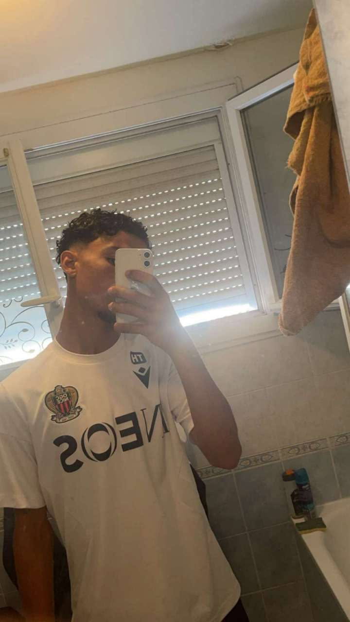 Profilo di Riley, 21 anni, Cerco Trombamico a Rofrano