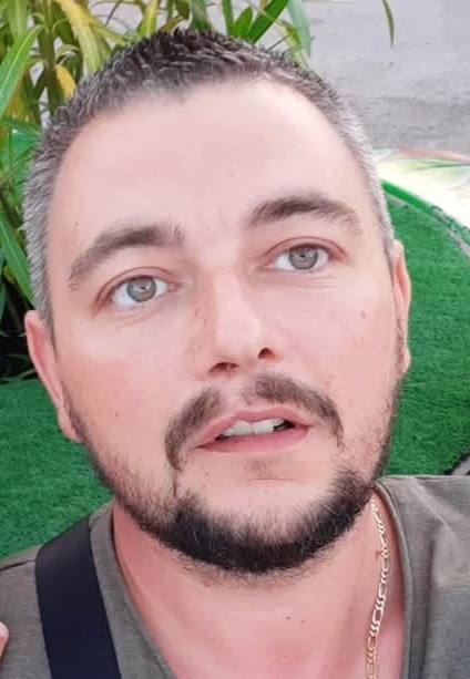 Profilo di Viktor, 42 anni, Cerco Trombamico a Salza di Pinerolo