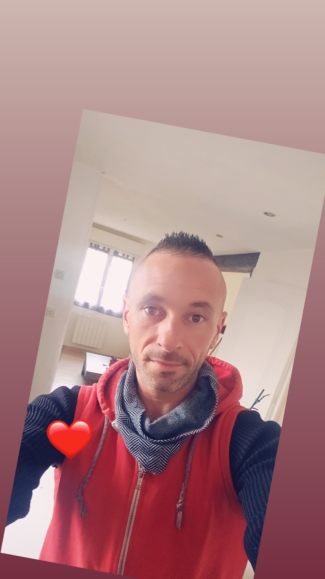 Profilo di Falco, 38 anni, Cerco Trombamico a Capistrello