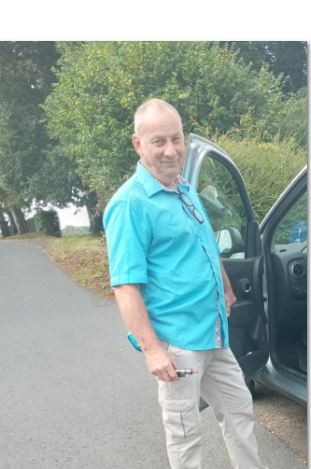 Profilo di Riyad, 55 anni, Cerco Trombamico a Bollengo