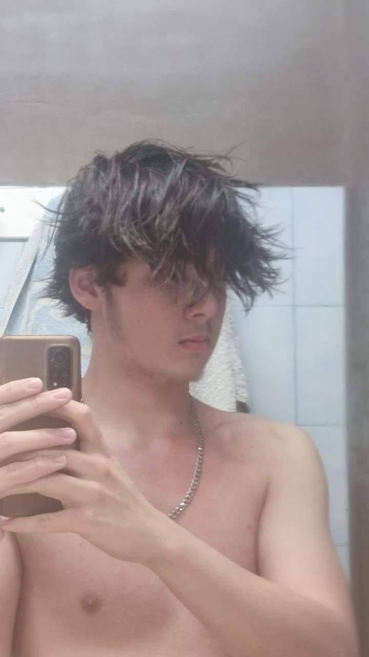 Profilo di Florentino, 19 anni, Cerco Trombamico a Folignano