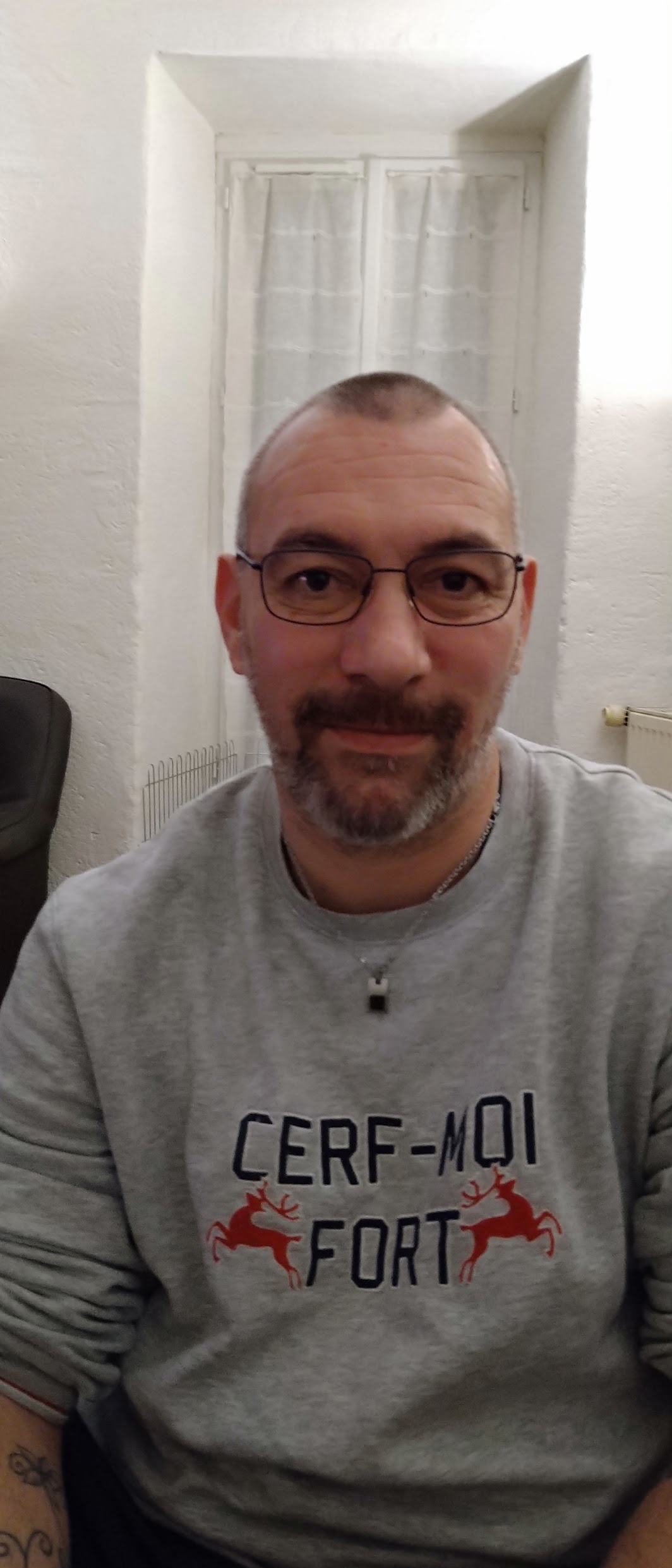 Profilo di Ellis, 42 anni, Cerco Trombamico a Canosio