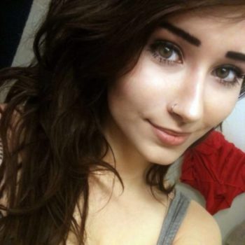 Profilo di Nellie, 31 anni, Cerco Trombamico a Basciano