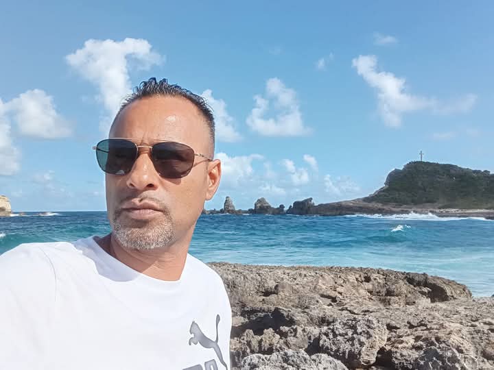 Profilo di Loen, 49 anni, Cerco Trombamico a Sizzano