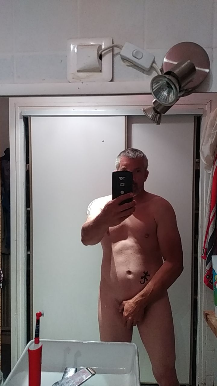 Profilo di Eser, 37 anni, Cerco Trombamico a Comano