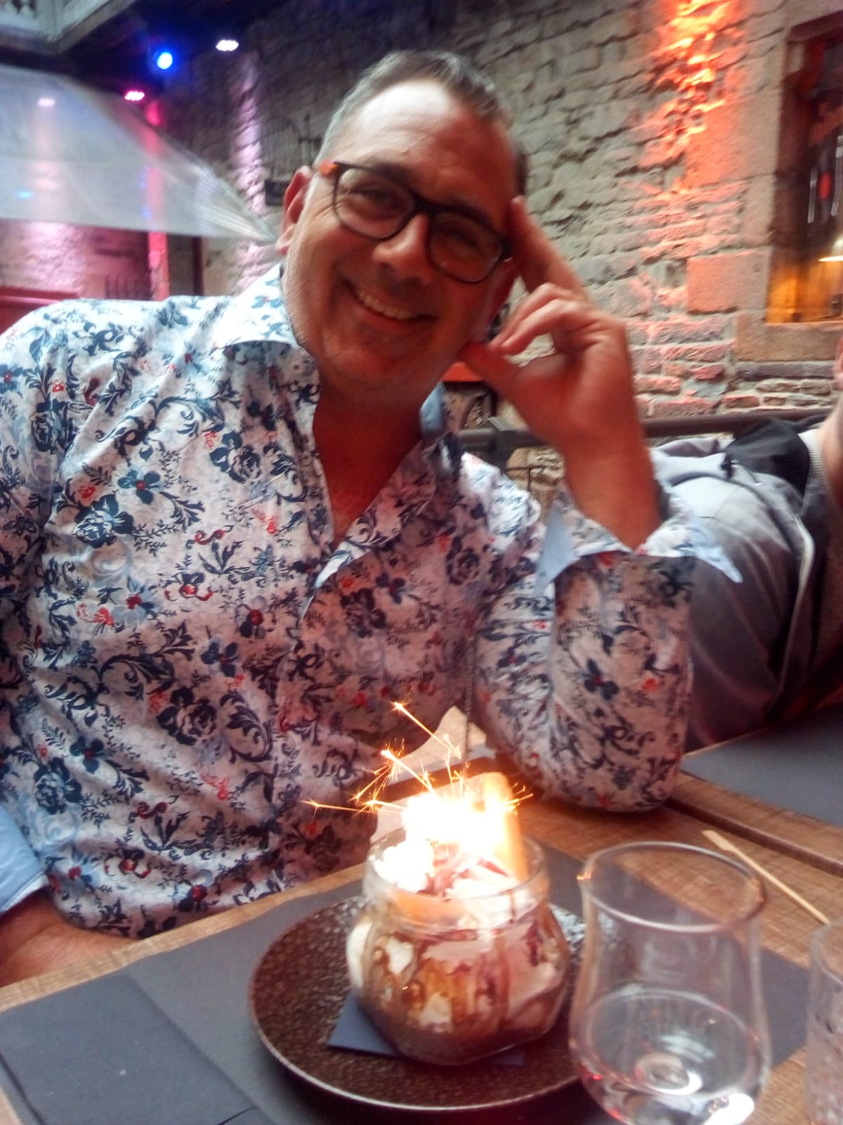 Profilo di Craig, 46 anni, Cerco Trombamico a Bibbiano