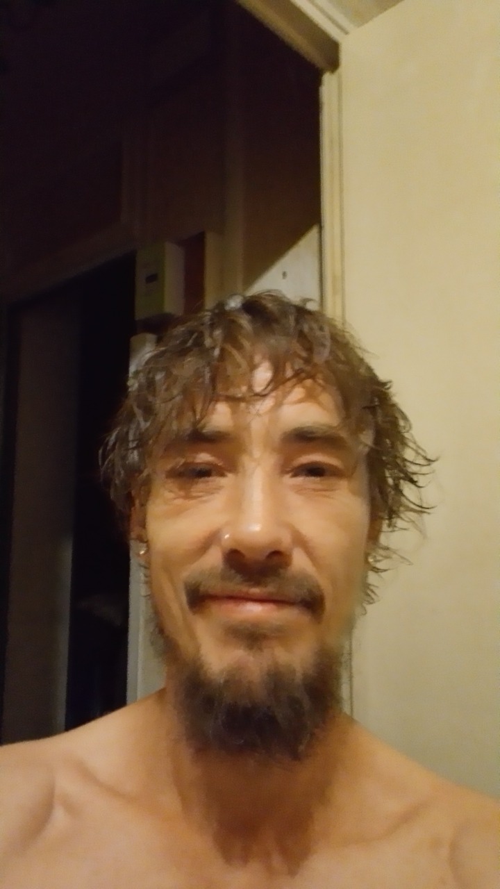 Profilo di Djuliann, 42 anni, Cerco Trombamico a Pettenasco