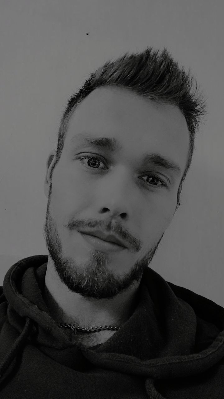 Profilo di Joël, 32 anni, Cerco Trombamico a Albugnano