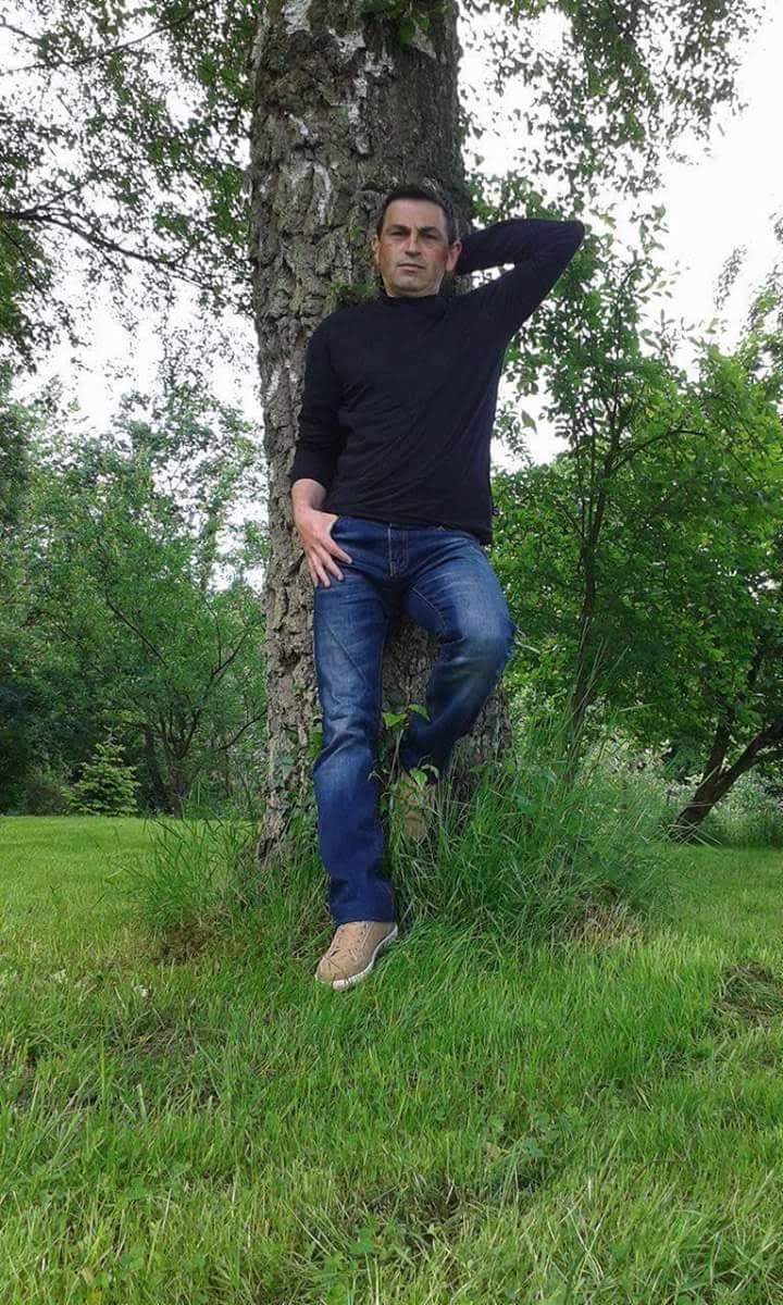 Profilo di Louis-georges, 41 anni, Cerco Trombamico a Alfonsine