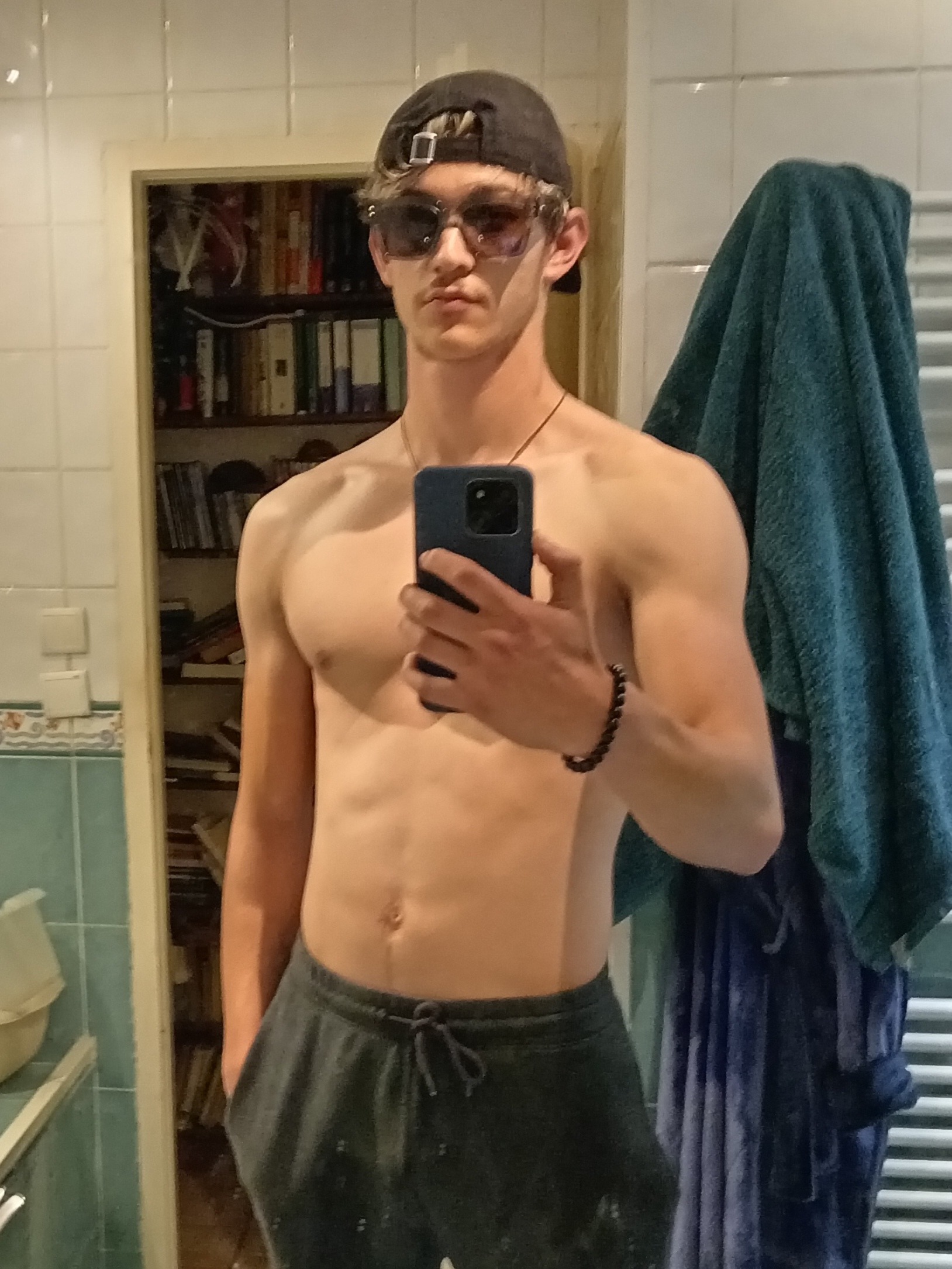 Profilo di Mahel, 19 anni, Cerco Trombamico a Cafasse