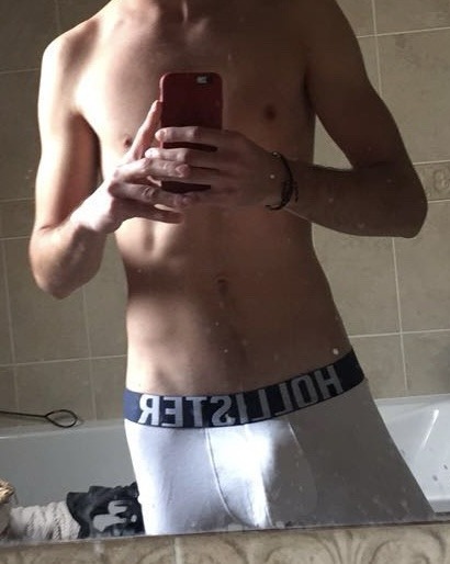 Profilo di Celim, 26 anni, Cerco Trombamico a Rapone