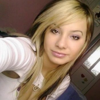 Profilo di Nedjema, 25 anni, Cerco Trombamico a Lasnigo