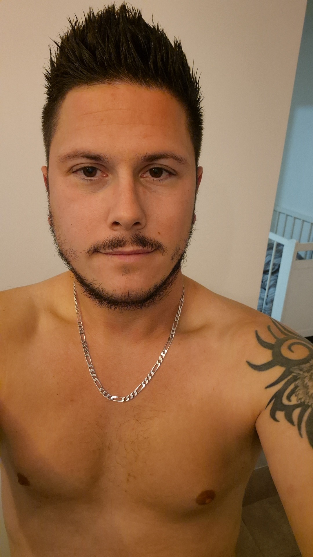 Profilo di Brahem, 33 anni, Cerco Trombamico a Santa Sofia d'Epiro