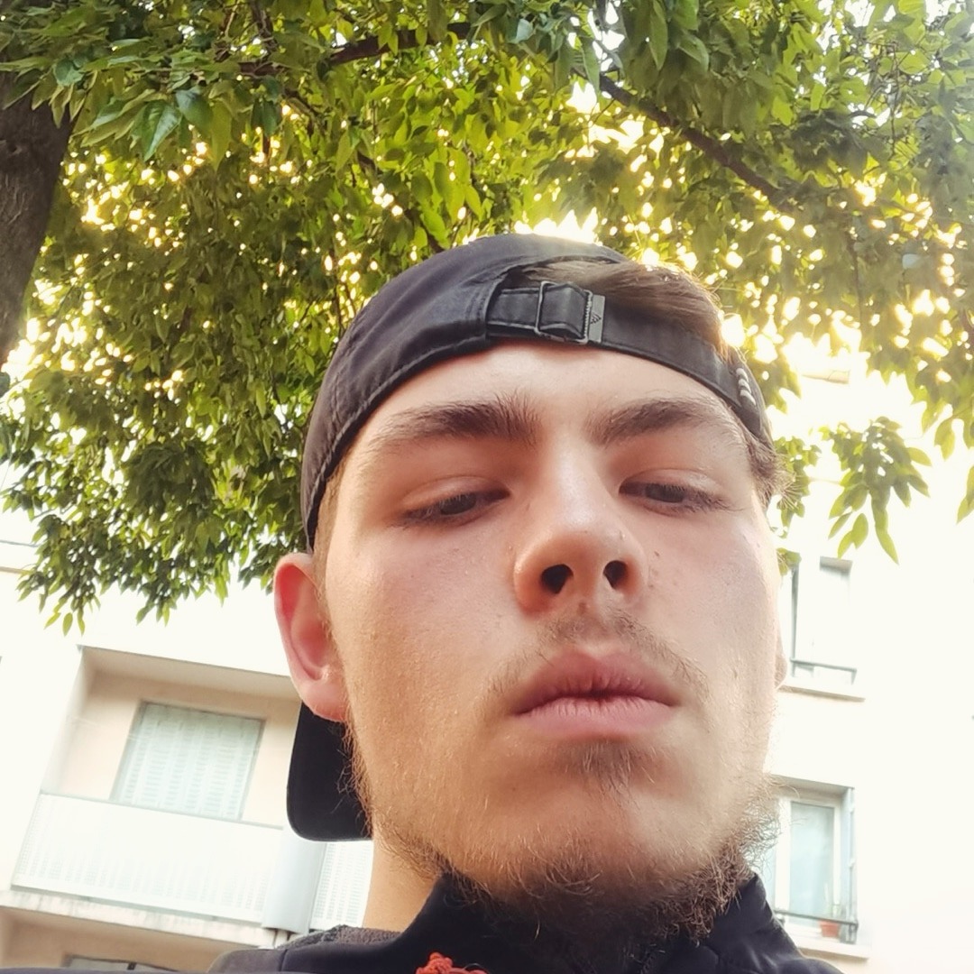 Profilo di Elzeard, 20 anni, Cerco Trombamico a Monterosi